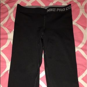 Nike Pro Combat Compressions crop